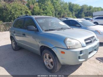  Salvage Hyundai TUCSON