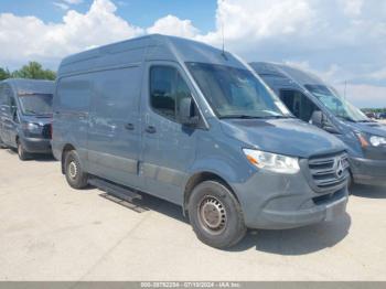  Salvage Mercedes-Benz Sprinter 2500