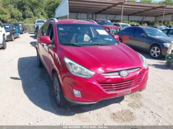  Salvage Hyundai TUCSON