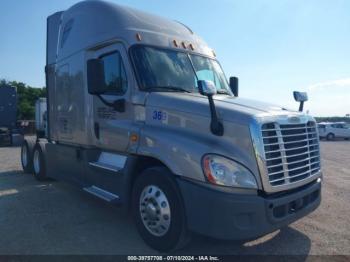  Salvage Freightliner Cascadia 125