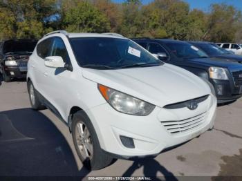  Salvage Hyundai TUCSON