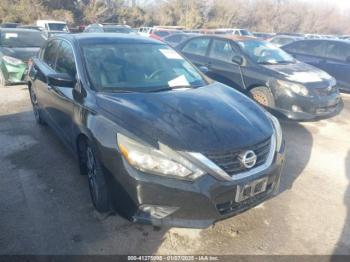  Salvage Nissan Altima