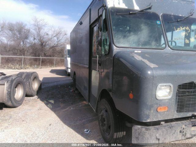  Salvage Freightliner Mt45g