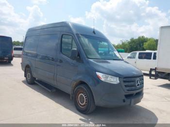  Salvage Mercedes-Benz Sprinter 2500