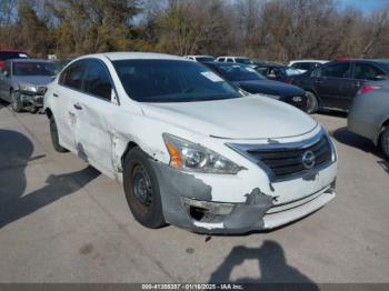  Salvage Nissan Altima