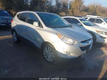  Salvage Hyundai TUCSON