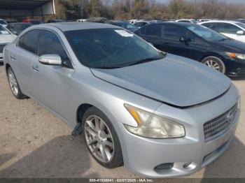  Salvage Nissan Maxima