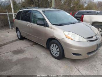  Salvage Toyota Sienna