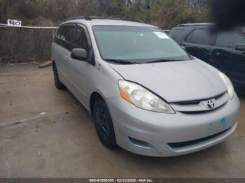  Salvage Toyota Sienna