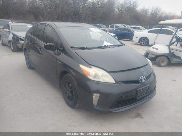  Salvage Toyota Prius