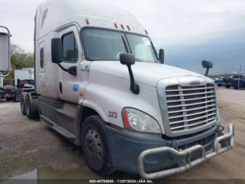  Salvage Freightliner Cascadia 125