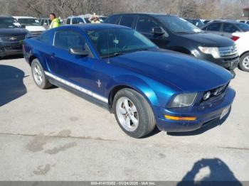  Salvage Ford Mustang