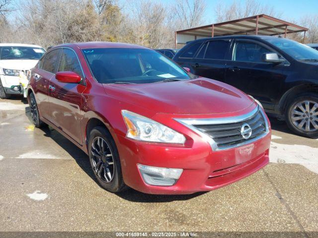  Salvage Nissan Altima