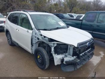  Salvage Subaru Forester