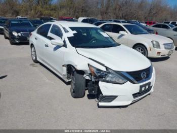  Salvage Nissan Altima