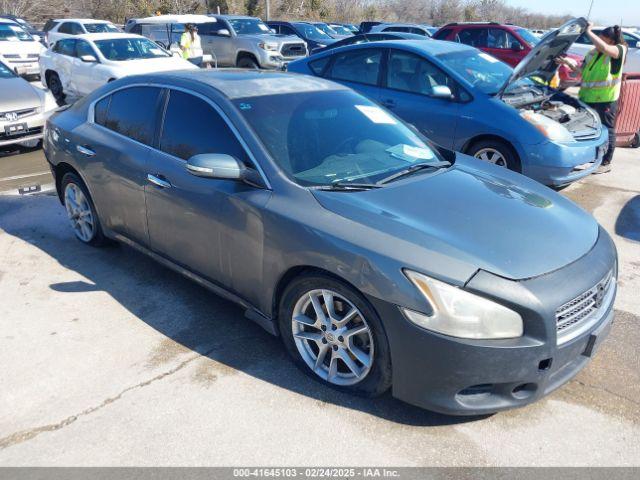  Salvage Nissan Maxima