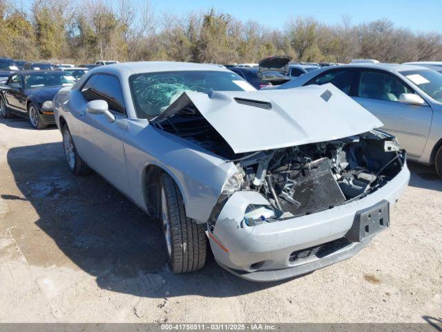  Salvage Dodge Challenger