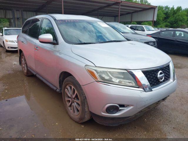  Salvage Nissan Pathfinder