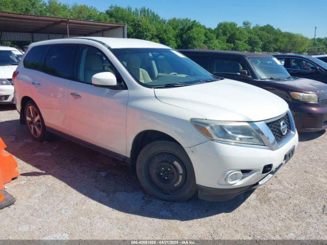  Salvage Nissan Pathfinder
