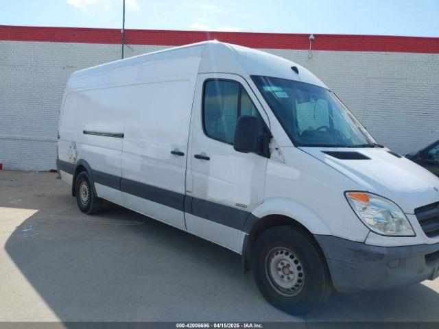  Salvage Mercedes-Benz Sprinter 2500