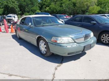  Salvage Lincoln Towncar