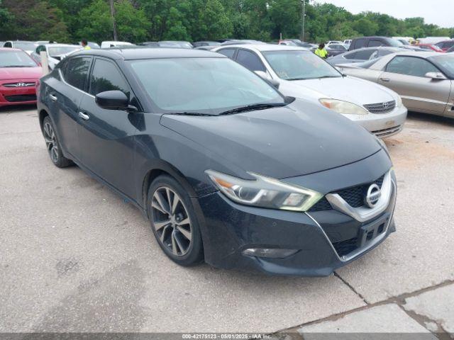 Salvage Nissan Maxima