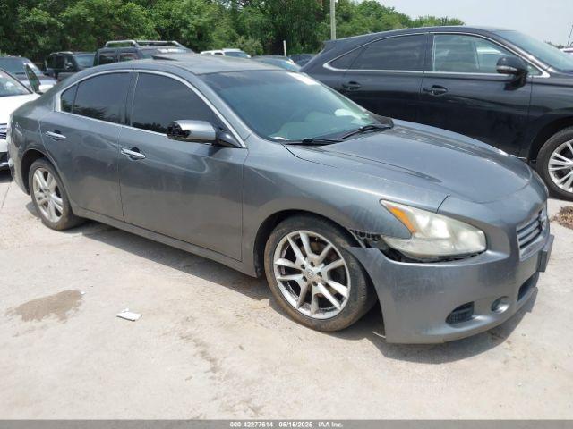  Salvage Nissan Maxima