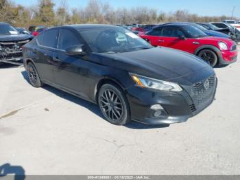  Salvage Nissan Altima