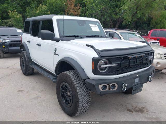  Salvage Ford Bronco
