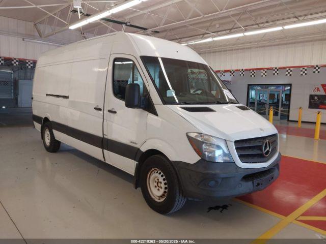  Salvage Mercedes-Benz Sprinter 2500