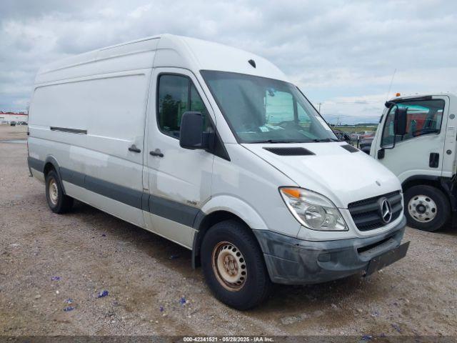  Salvage Mercedes-Benz Sprinter 2500