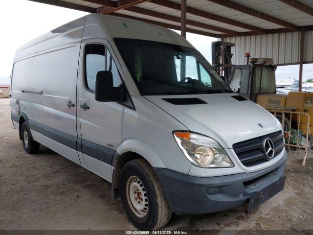  Salvage Mercedes-Benz Sprinter 2500
