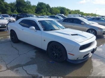  Salvage Dodge Challenger