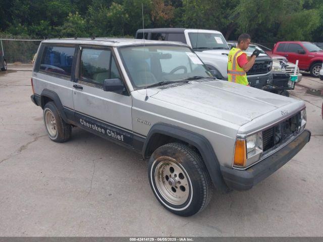  Salvage Jeep Cherokee