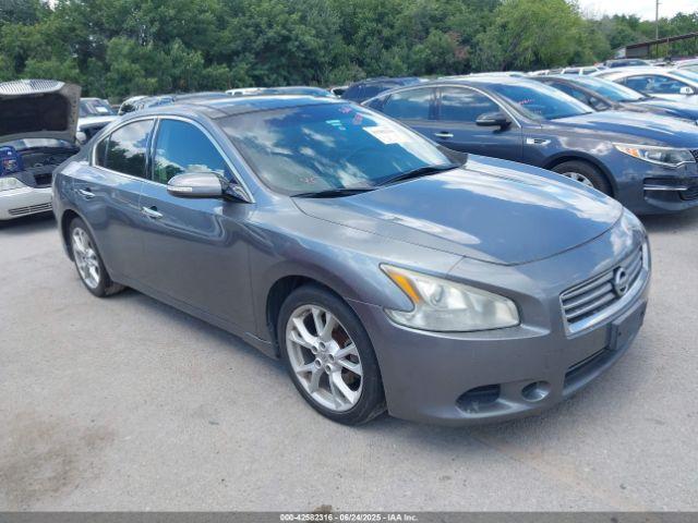  Salvage Nissan Maxima