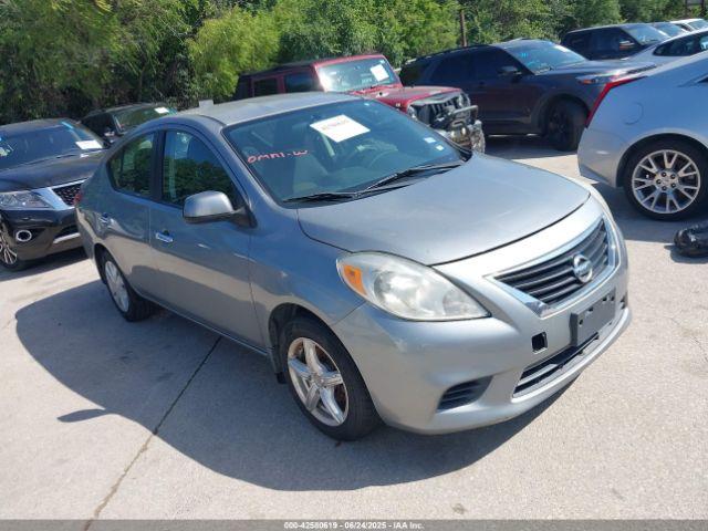  Salvage Nissan Versa