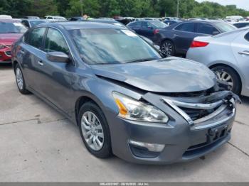  Salvage Nissan Altima