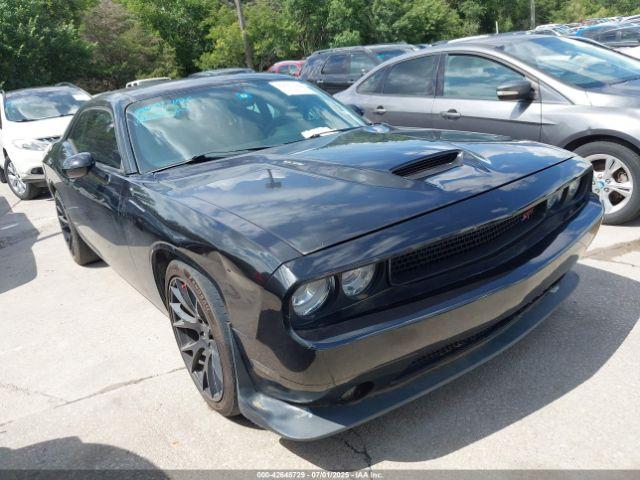  Salvage Dodge Challenger