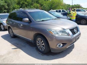  Salvage Nissan Pathfinder