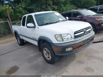  Salvage Toyota Tundra