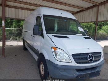  Salvage Mercedes-Benz Sprinter 2500