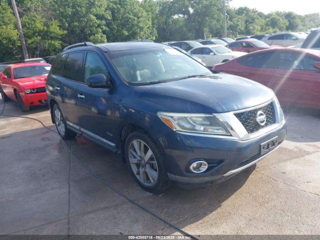  Salvage Nissan Pathfinder