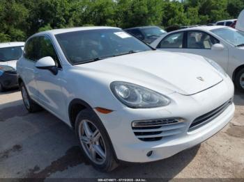  Salvage Porsche Cayenne