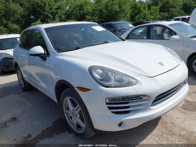  Salvage Porsche Cayenne