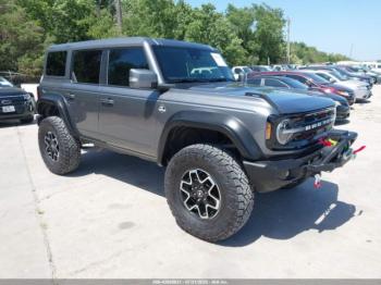  Salvage Ford Bronco