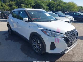  Salvage Nissan Kicks