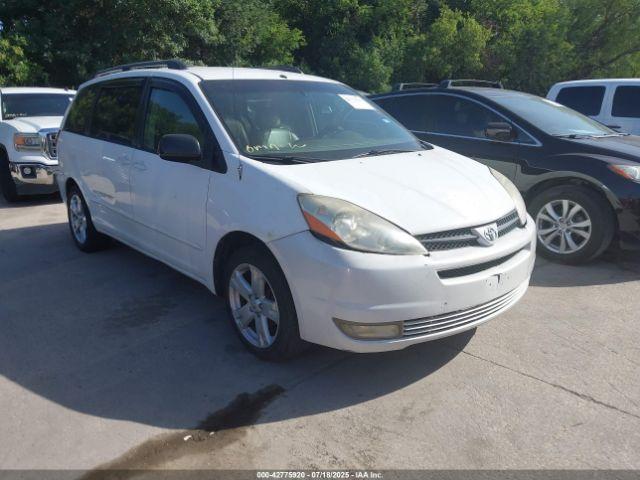  Salvage Toyota Sienna