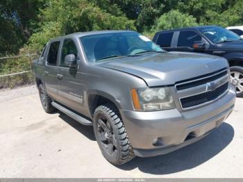  Salvage Chevrolet Avalanche 1500