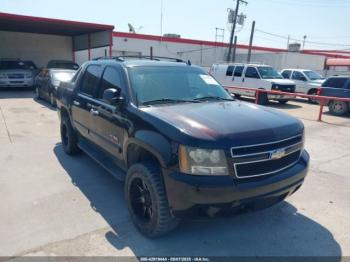  Salvage Chevrolet Avalanche 1500