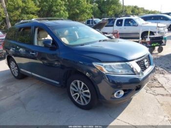  Salvage Nissan Pathfinder
